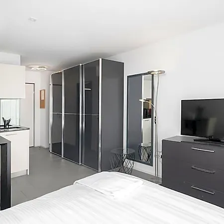 Aparthotel Paola 3*